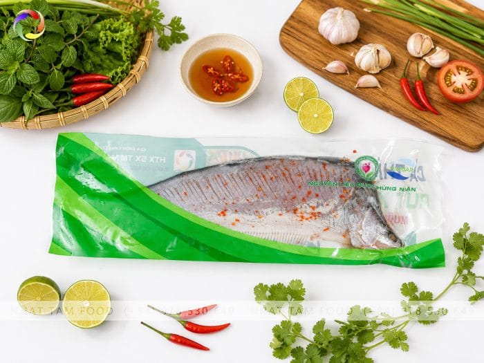 Frozen Stuffed Boneless Featherback Fish with Lemongrass & Chili 250g/Pack