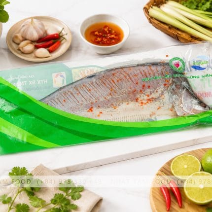 Frozen Stuffed Boneless Featherback Fish with Lemongrass & Chili 250g/Pack