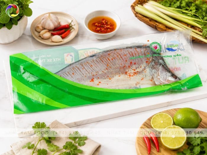 Frozen Stuffed Boneless Featherback Fish with Lemongrass & Chili 250g/Pack